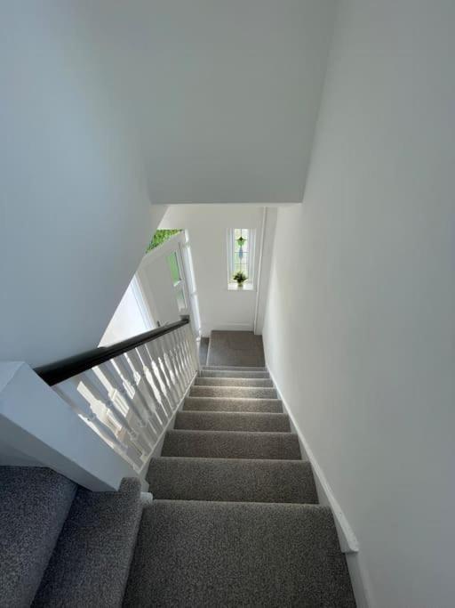 Whole House Modern Two Bedroom In Newcastle - Free Parking Exterior photo