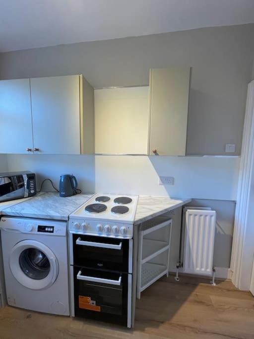 Whole House Modern Two Bedroom In Newcastle - Free Parking Exterior photo